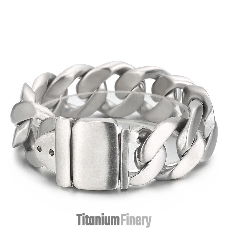 Fashion Men's Black Titanium Bracelet Fashion Men's Black Titanium Bracelet