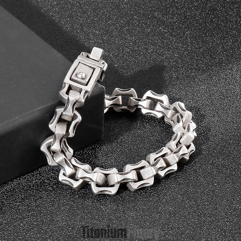 Popular Retro Men's Titanium Bracelets With Accessories Popular Retro Men's Titanium Bracelets With Accessories