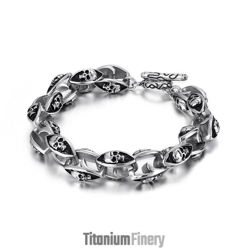 Rock Hip Hop Style Titanium Jewelry Cool Double Skull Men's Titanium Bracelet Rock Hip Hop Style Titanium Jewelry Cool Double Skull Men's Titanium Bracelet