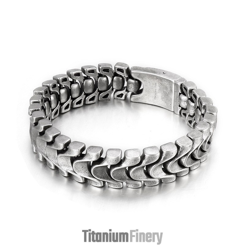 Vintage Cool Men's Titanium Bracelet With Dragon Bone Vintage Cool Men's Titanium Bracelet With Dragon Bone