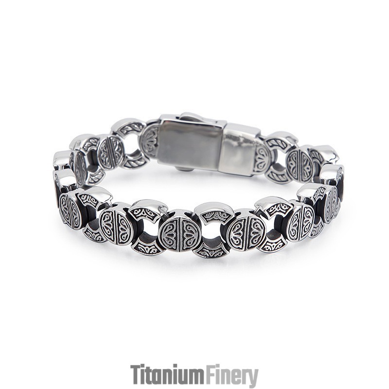 Men's Titanium Bracelet With Skull And Crossbones