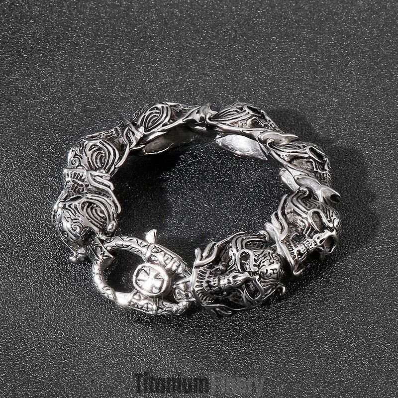 Cool Skull Men's Titanium Bracelet Cool Skull Men's Titanium Bracelet