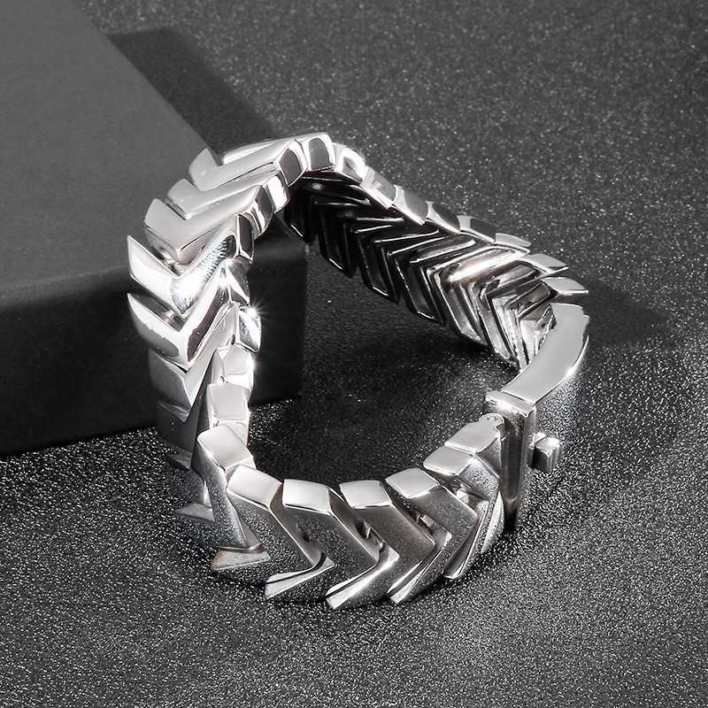 Cool Men's Chic Style Snake Bone Titanium Bracelet For Gifts