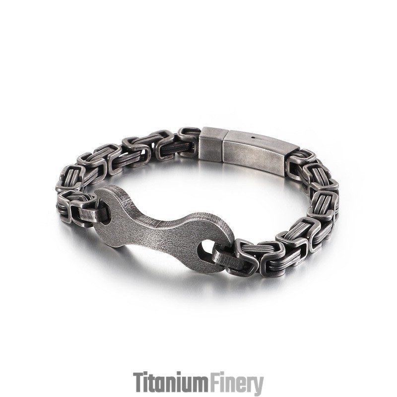 Fashion Tide Men's Titanium Emperor Chain Bracelet Fashion Tide Men's Titanium Emperor Chain Bracelet