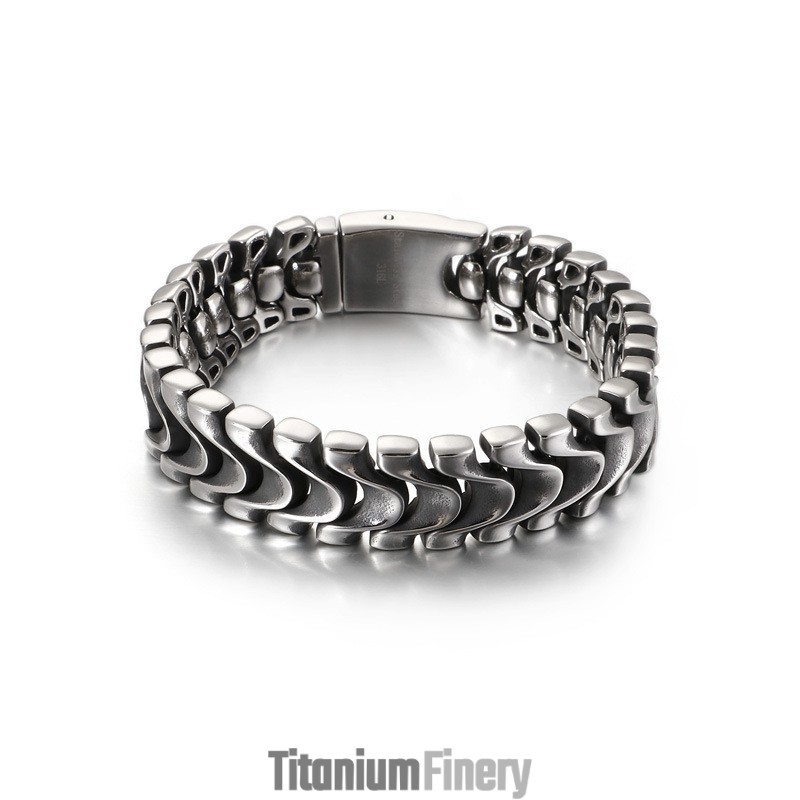 Cool Exaggerated Chic Titanium Bracelet For Men Cool Exaggerated Chic Titanium Bracelet For Men