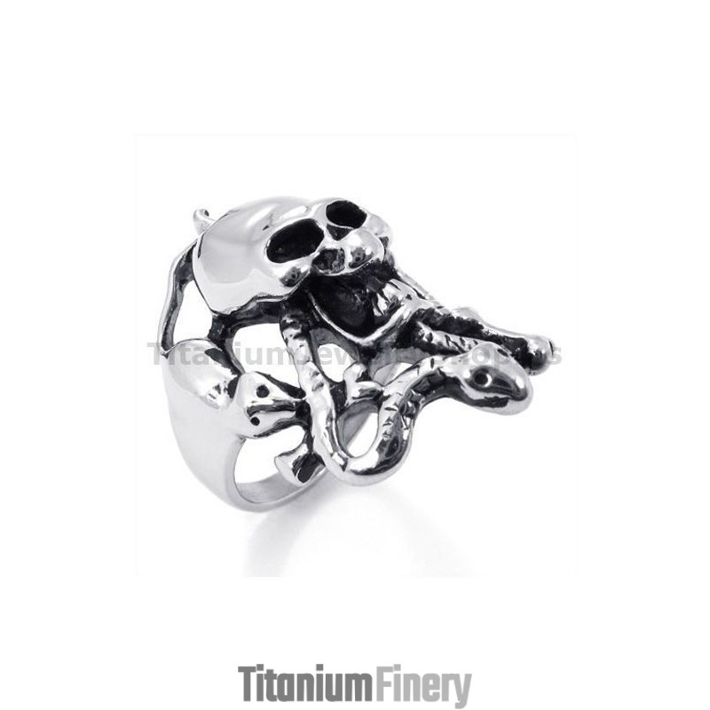 Snakes Skull Titanium Ring