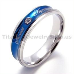 Sweetheart Titanium Ring With Diamond