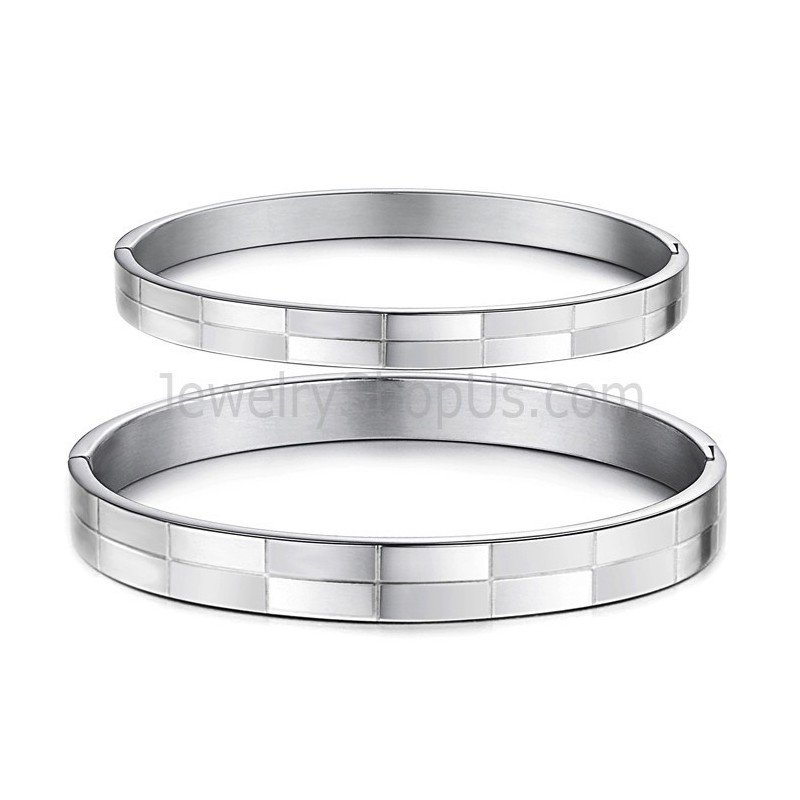 Tatanium Simple-Grid Couple Bangles C855