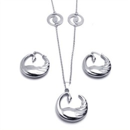 Elegant Shape Color Brilliancy Excellent Quality Titanium Jewelry Set Including Necklace, Pendant, Earring