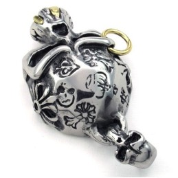 Attractive Design Delicate Colors The Queen Of Quality Titanium Pendant